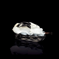 和田玉吊坠